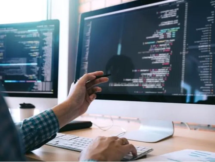 What to Consider When Migrating Legacy Software to Cloud-Based Solutions